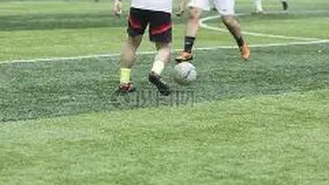 陈建斌谈转型歌手身份，新歌《嬛嬛朕emo啦》引发关注