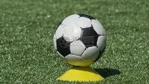 爱德华双响助朗斯2-0胜尼斯